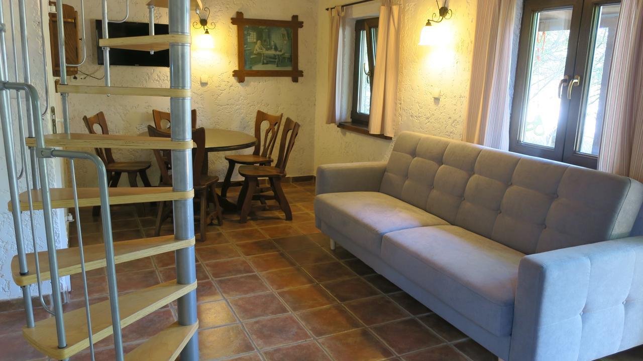 Osada Pod Czerwonym Debem - Czarny Mlyn Villa Jastrzebia Gora Bagian luar foto